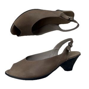 Women’s Arche Taupe Leather Slingback Heels Sandals Size 40